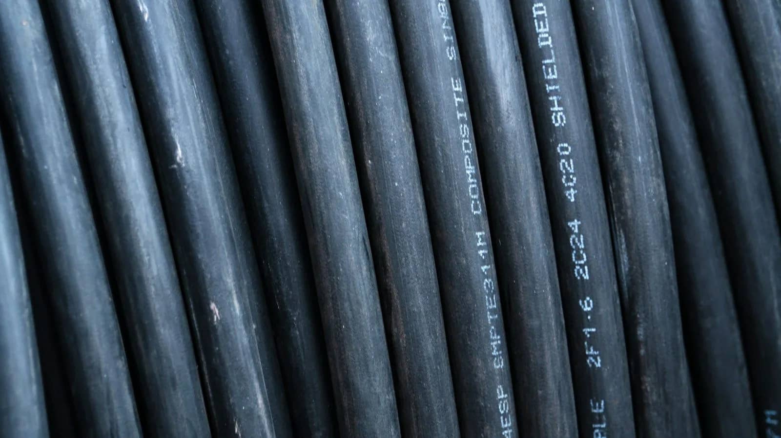 Electrical power cables